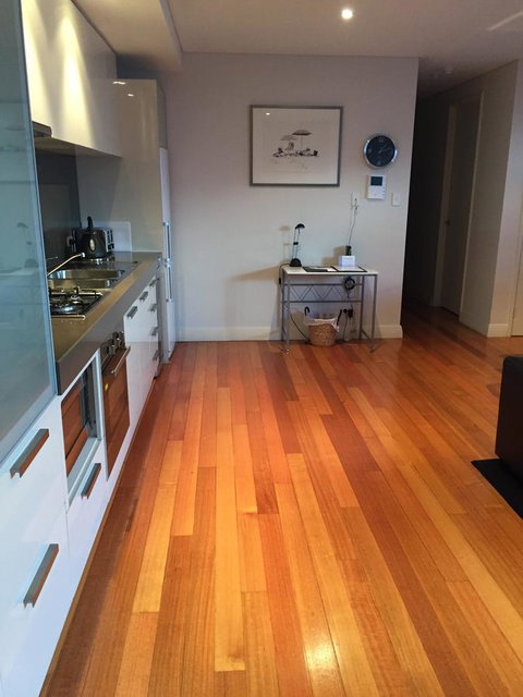 Parklane Apartments - Kawana Tourism 1