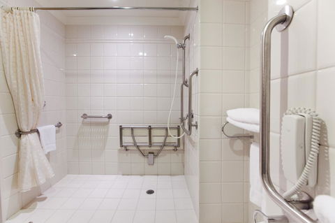 Duxton Hotel Perth - Kawana Tourism 4