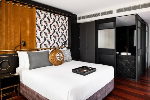 QT Perth - Kawana Tourism 37