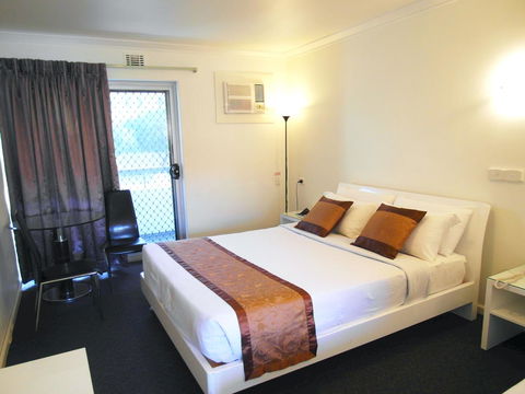 Econo Lodge Rivervale - Kawana Tourism 3