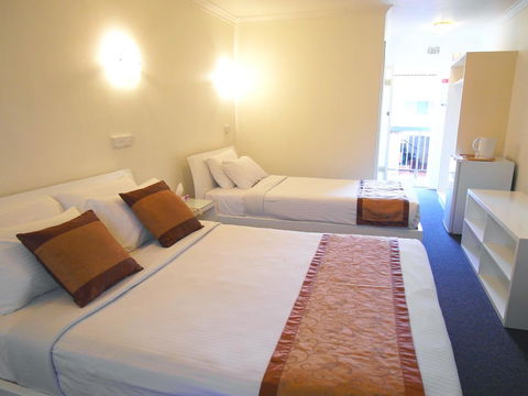 Econo Lodge Rivervale - Kawana Tourism 0