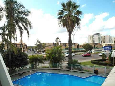 Econo Lodge Rivervale - Kawana Tourism 10