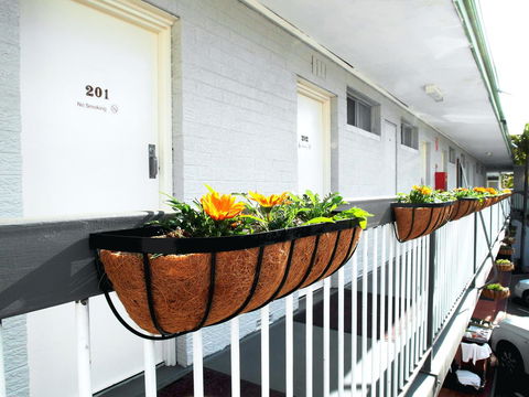 Econo Lodge Rivervale - Kawana Tourism 1