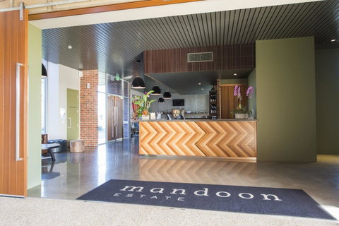Maya Maya At Mandoon Estate - Kawana Tourism 43
