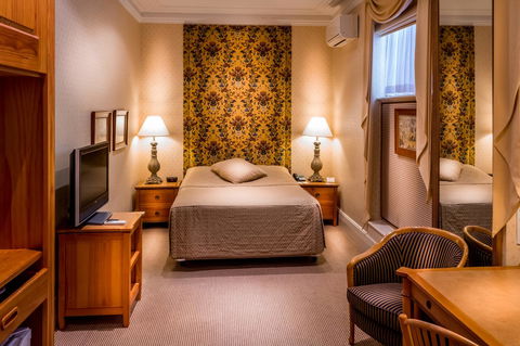 European Hotel - Kawana Tourism 11