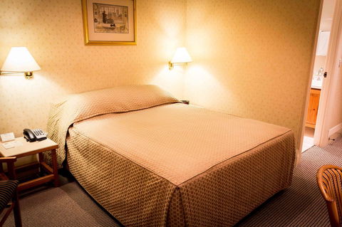 European Hotel - Kawana Tourism 32