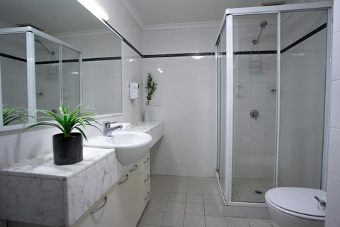 Perth Short Stays - Kawana Tourism 7