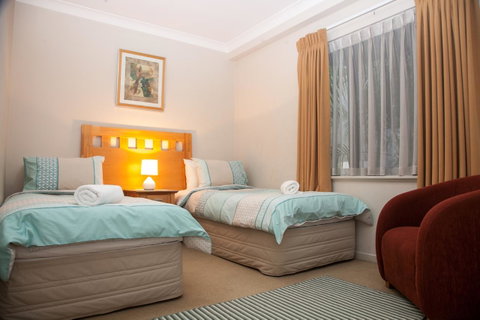Perth Short Stays - Kawana Tourism 3