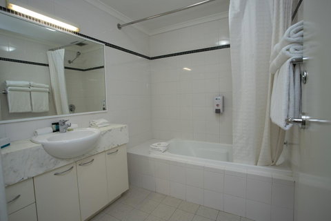 Perth Short Stays - Kawana Tourism 17