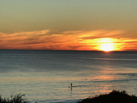 Cottesloe Beachfront Ocean View Apartment - Kawana Tourism 4