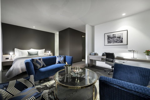 The Melbourne Hotel - Kawana Tourism 6