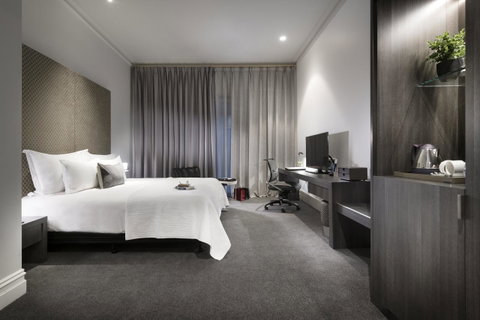 The Melbourne Hotel - Kawana Tourism 25