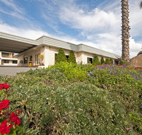 Dog Rock Motel - Kawana Tourism