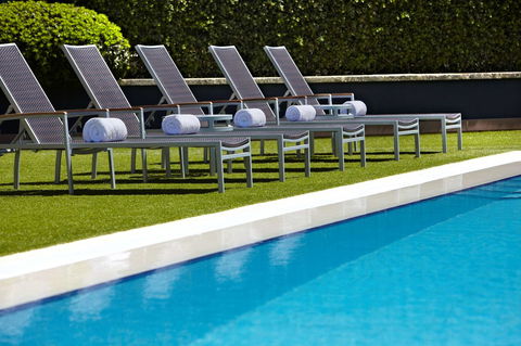 Residence On Langley Park - Kawana Tourism 7