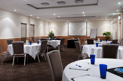 Crowne Plaza Perth, An IHG Hotel - Kawana Tourism 31