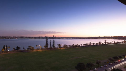 Crowne Plaza Perth, An IHG Hotel - Kawana Tourism 1