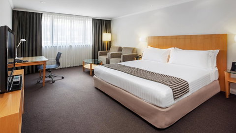 Crowne Plaza Perth, An IHG Hotel - Kawana Tourism 8