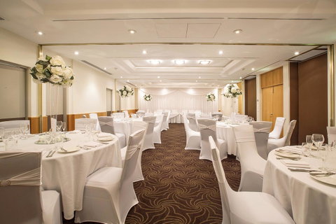 Crowne Plaza Perth, An IHG Hotel - Kawana Tourism 30
