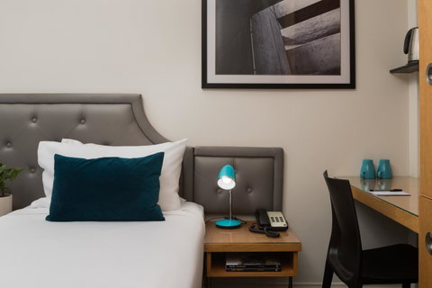 Pensione Hotel Perth - Kawana Tourism 9