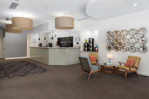 Pensione Hotel Perth - Kawana Tourism 3