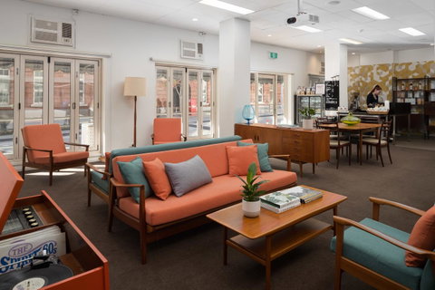Pensione Hotel Perth - Kawana Tourism 6