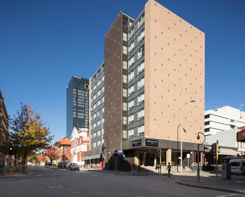 Pensione Hotel Perth - Kawana Tourism 22