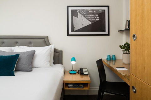 Pensione Hotel Perth - Kawana Tourism 11