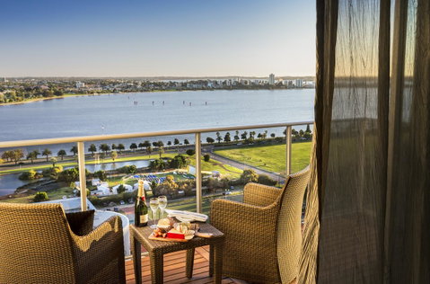 Fraser Suites Perth - Kawana Tourism 1