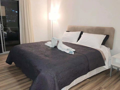 Centre Of Perth Whole Apartment W/view&spa&pool&wifi - Kawana Tourism 5