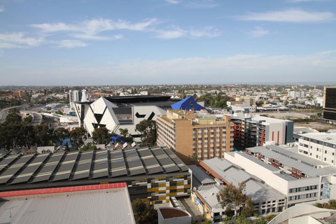 Centre Of Perth Whole Apartment W/view&spa&pool&wifi - Kawana Tourism 24