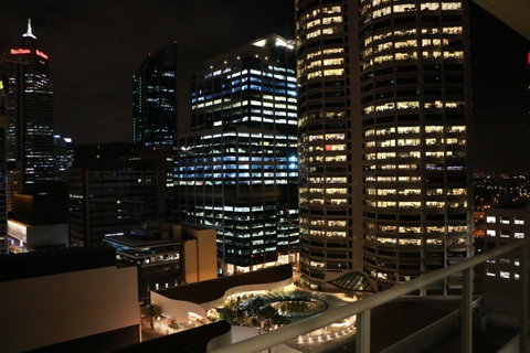 Centre Of Perth Whole Apartment W/view&spa&pool&wifi - Kawana Tourism 15