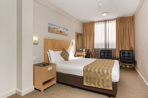 Quality Hotel Ambassador Perth - Kawana Tourism 21