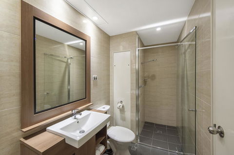 Quality Hotel Ambassador Perth - Kawana Tourism 12