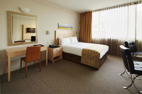 Quality Hotel Ambassador Perth - Kawana Tourism 19