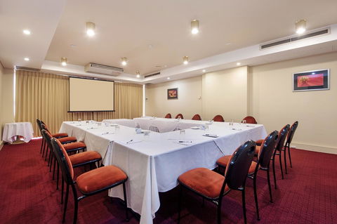 Quality Hotel Ambassador Perth - Kawana Tourism 33
