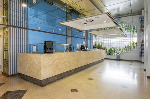 Quality Hotel Ambassador Perth - Kawana Tourism 2
