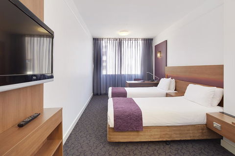 Quality Hotel Ambassador Perth - Kawana Tourism 10