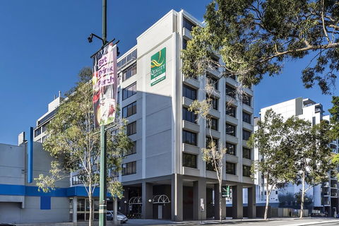 Quality Hotel Ambassador Perth - Kawana Tourism 0