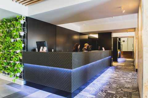Metro Hotel Perth - Kawana Tourism 10