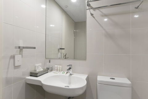 Metro Hotel Perth - Kawana Tourism 30