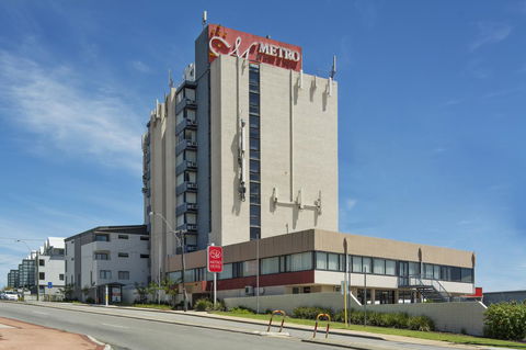 Metro Hotel Perth - Kawana Tourism 5