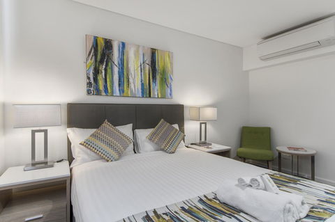 Metro Hotel Perth - Kawana Tourism 3