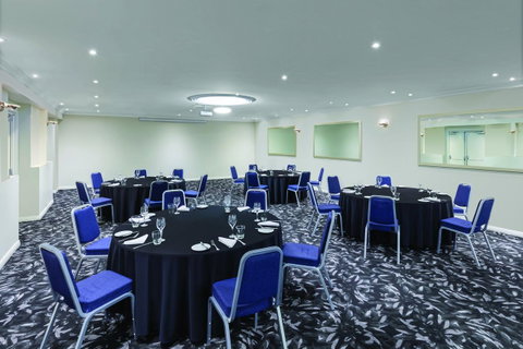Mercure Perth On Hay - Kawana Tourism 21