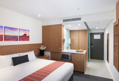 Country Comfort Perth - Kawana Tourism 4
