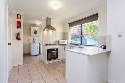 Country Comfort Perth - Kawana Tourism 16