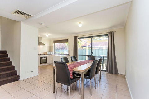 Country Comfort Perth - Kawana Tourism 20