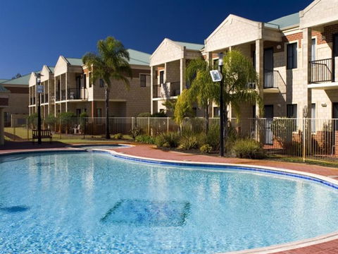 Country Comfort Perth - Kawana Tourism 0