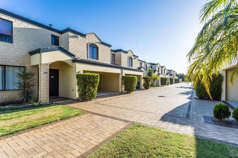 Country Comfort Perth - Kawana Tourism 26