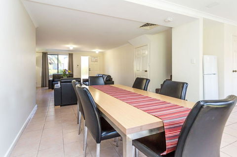 Country Comfort Perth - Kawana Tourism 18