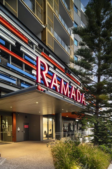 Ramada By Wyndham VetroBlu Scarborough Beach - Kawana Tourism 7
